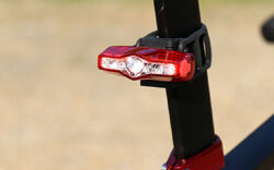 Rear light - Cat Eye ViZ150 - Image 2
