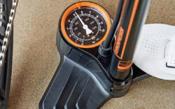 Floor pump - SKS Airkompressor 10.0 - Image 3