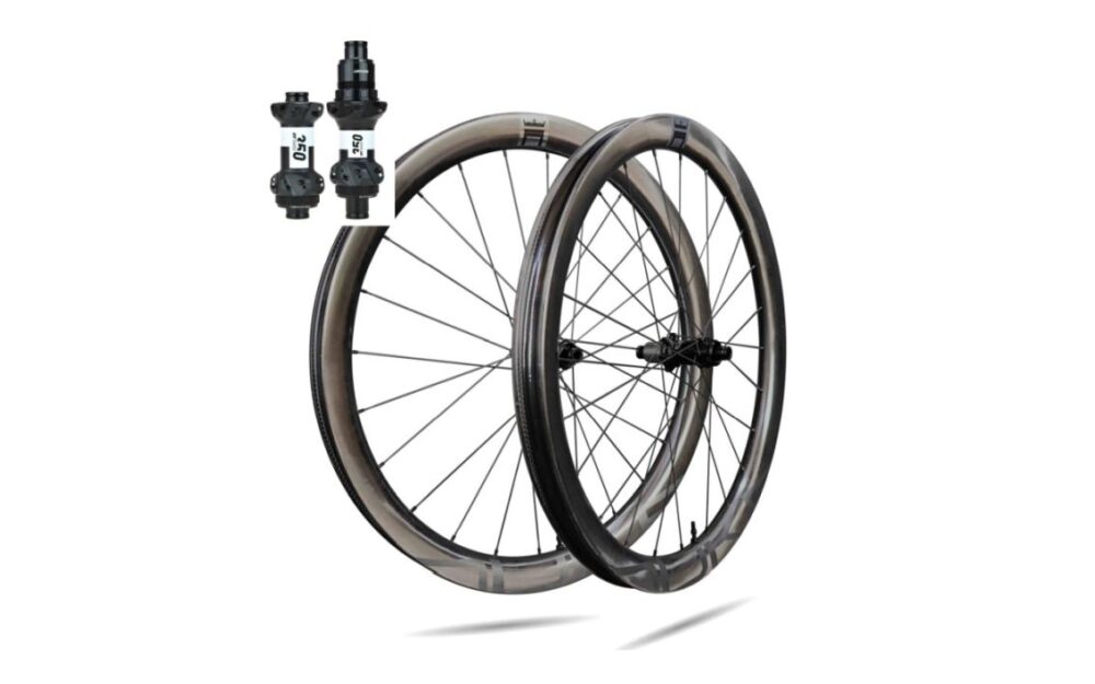 Riteņu komplekts 700C - Duke Baccara WRX 42 SLR2 Aero / DT 350 CL SP Shimano Micro Spline