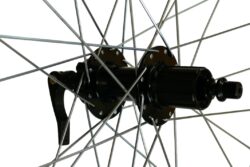 Wheel rear 28" - Shining DB-T260 QR SB 6-Bolt FH - Image 2