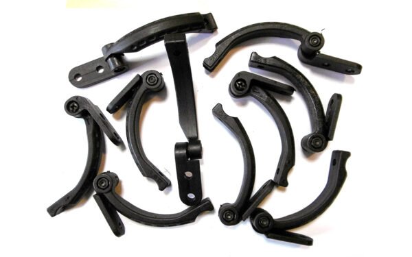 Priekšējā atstarotāja tureklis -