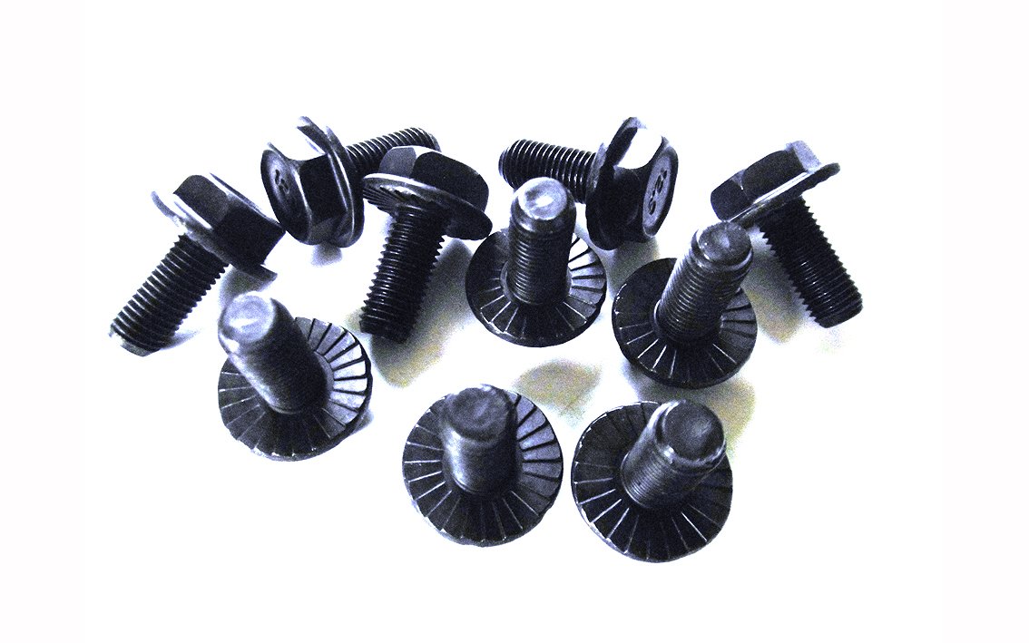 Priekšējās zvaigznītes ass skrūve - First Priekšējās zvaigznītes ass skrūve - First