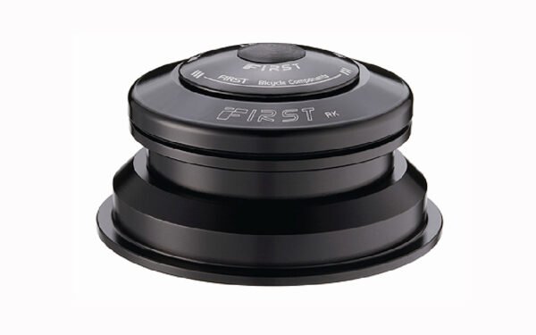 Bez diega austiņas - First RK