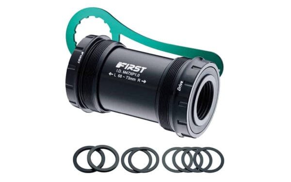 Monobloka vārpsta - First T47 External Shimano Hollowtech II 68/73 M4786S