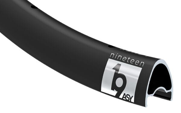 Riteņa aploce 700C - BlackJack Ready 19 ASY Road